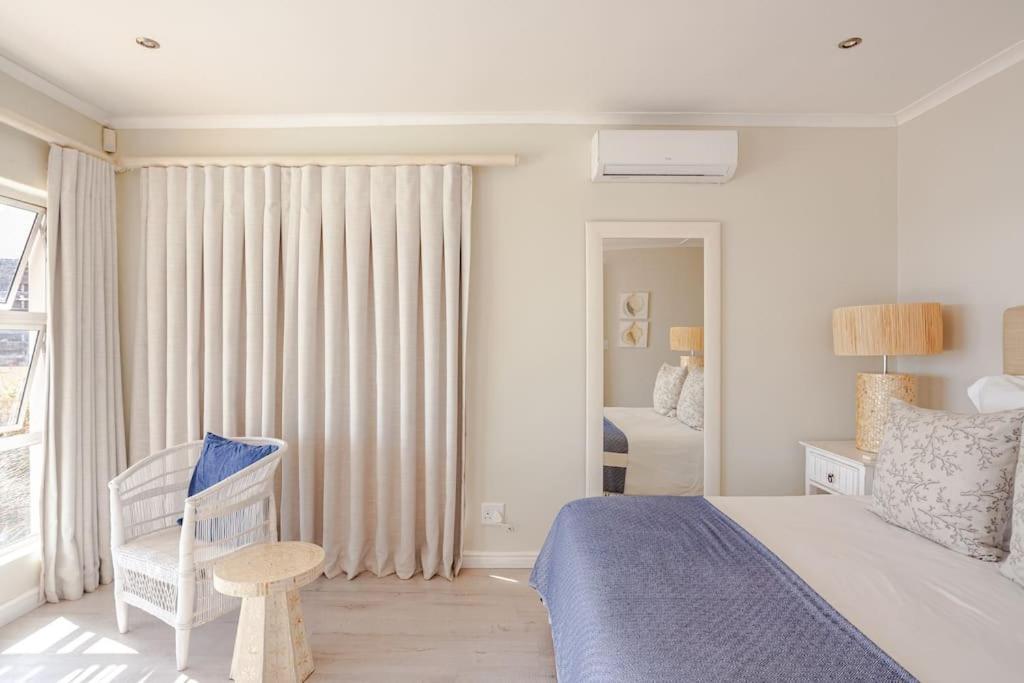 La Petite Baleine Oceanfront Luxury Villa De Kelders Kültér fotó