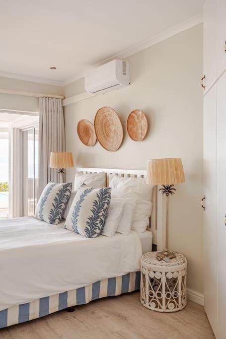 La Petite Baleine Oceanfront Luxury Villa De Kelders Kültér fotó