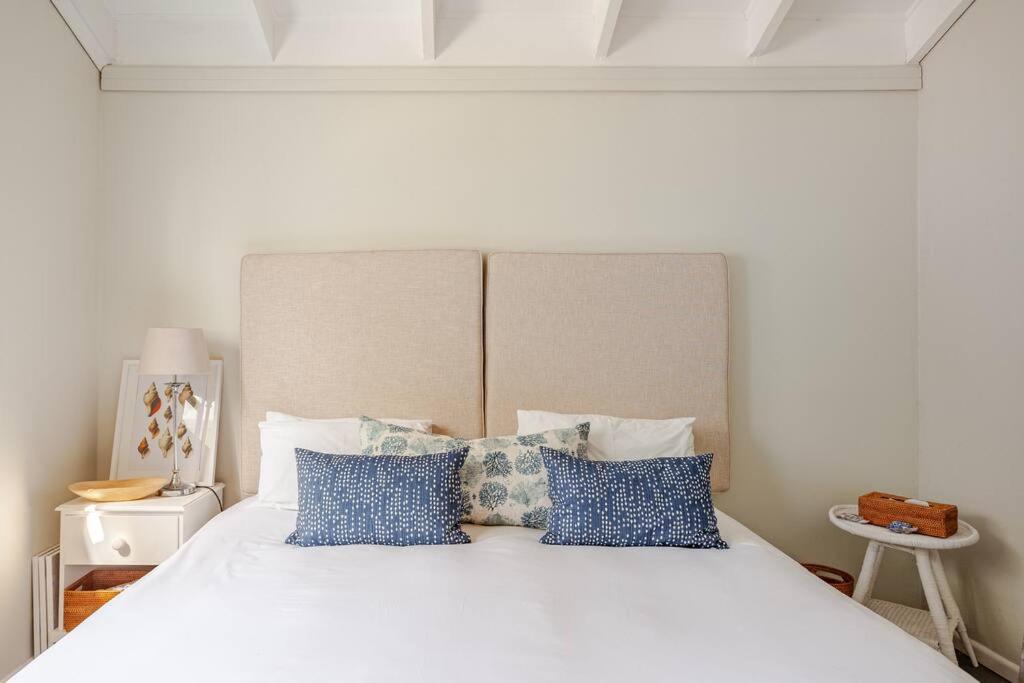 La Petite Baleine Oceanfront Luxury Villa De Kelders Kültér fotó