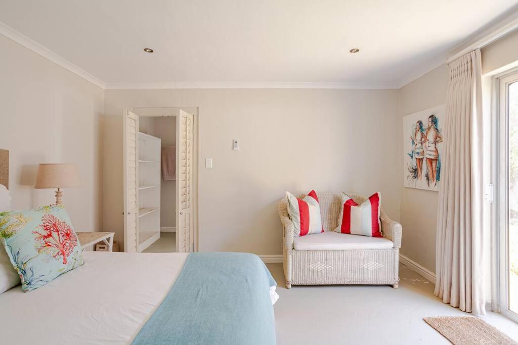 La Petite Baleine Oceanfront Luxury Villa De Kelders Kültér fotó